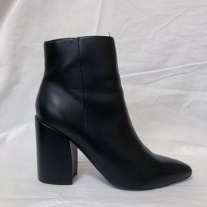 Madden Girl black bootie block heels 7.5
